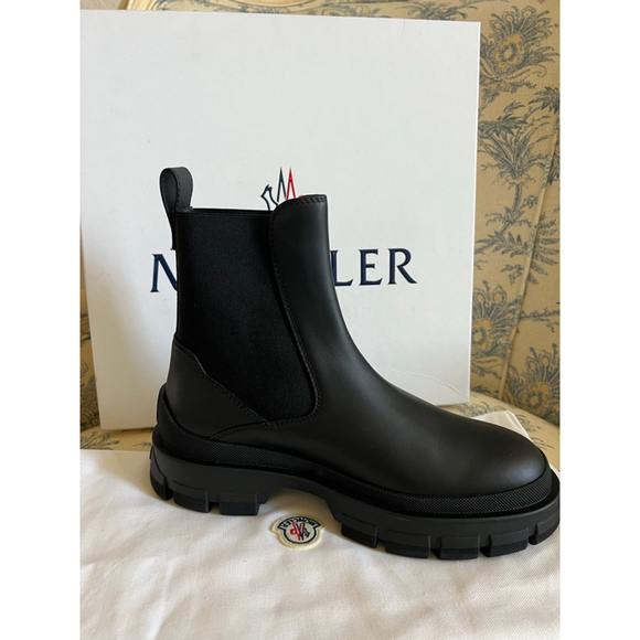 New Moncler Hevea Chelsea Ankle Boots US 9.5/39.5 Black - Picture 1 of 4